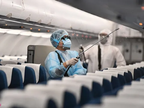 TP.HCM tìm 5 người cùng chuyến bay với hành khách Nhật dương tính Covid-19